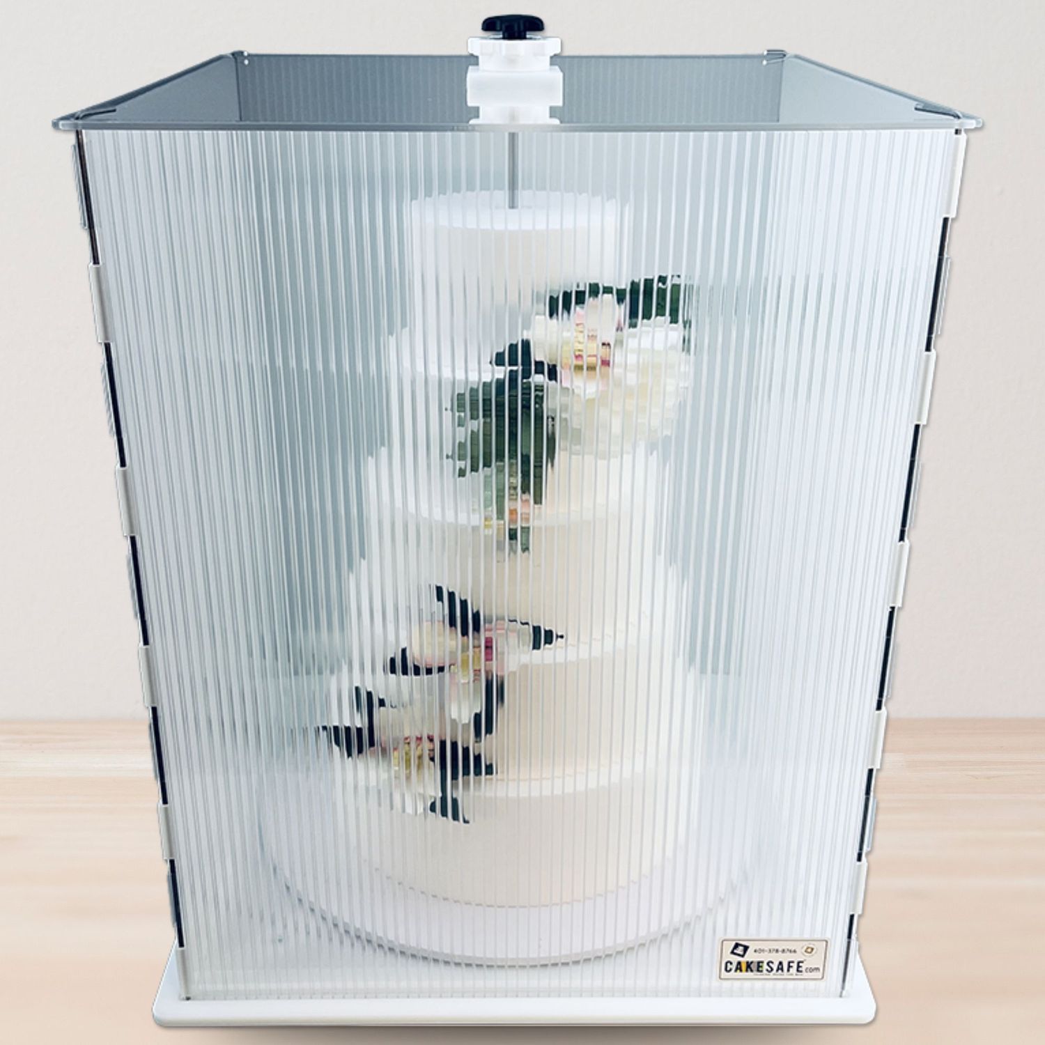 The CakeSafe Cake Transporter 23 x 23 x 28 - Large