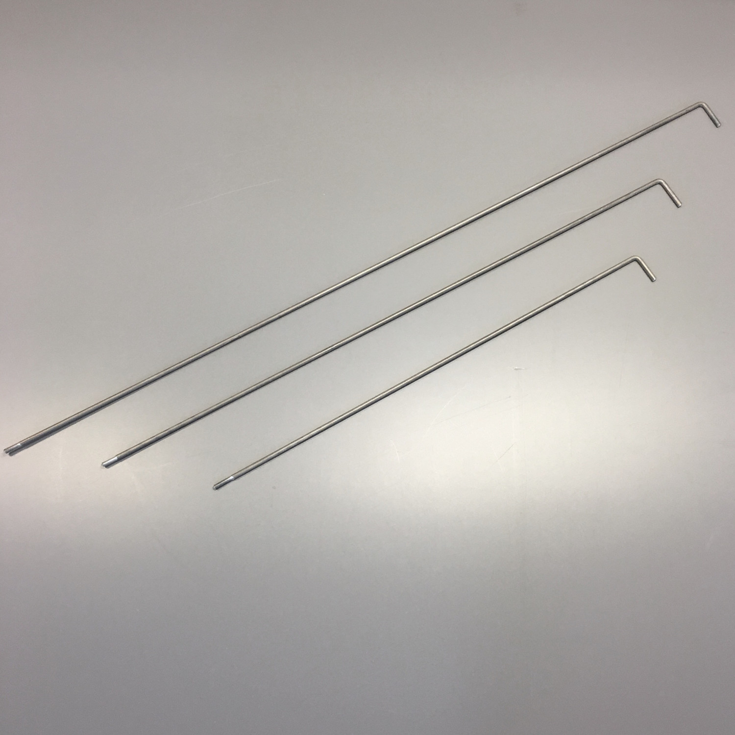 The CakeSafe Corner Rods