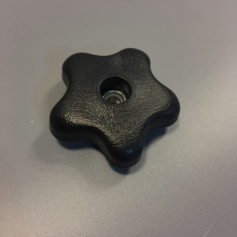 The CakeSafe Top Knob