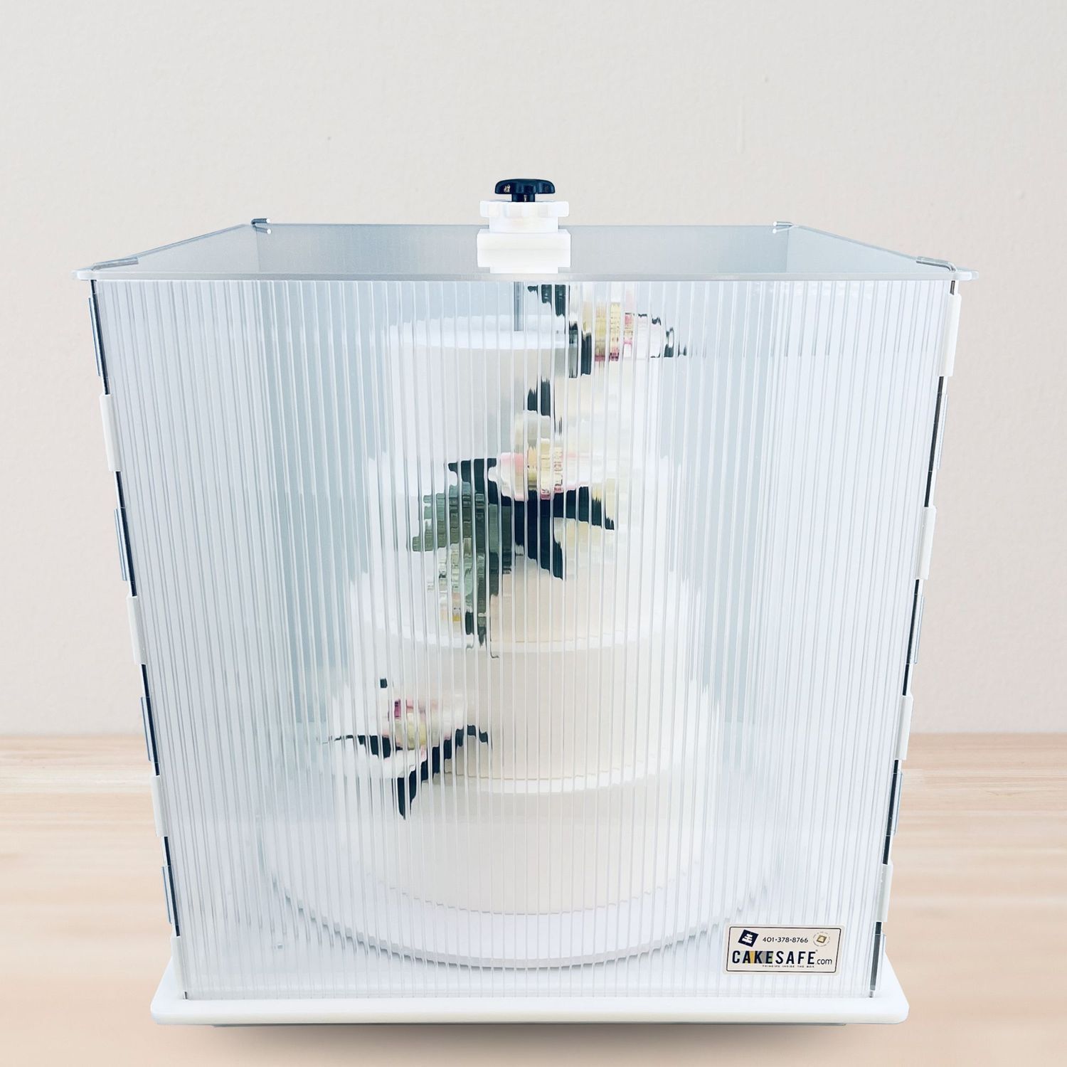 Clearance - The Large/Short CakeSafe Cake Carrier 23 x 23 x 22