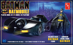 BATMOBILE WITH RESIN BATMAN FIGURE AMT