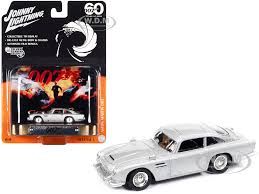 Aston Martin DB5 RHD Silver Met. 007 James Bond Goldeneye 1995 Movie w/Tin Display 1/64 Diecast