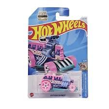 Hot Wheels 8/10 BIRTHDAY BURNER cake pink 2024 146/250