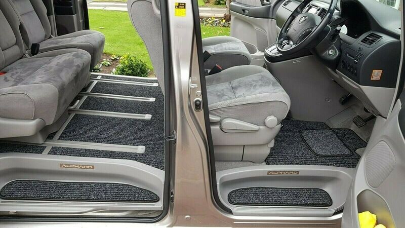 Toyota Alphard Full Mat Set - Series 1 (2002-2007)