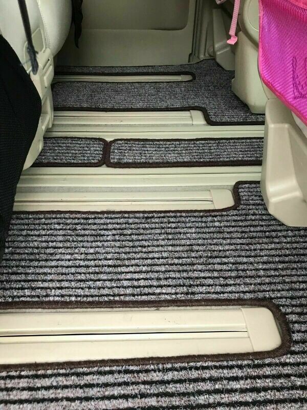 Nissan Elgrand (E51) Full Mat Set
