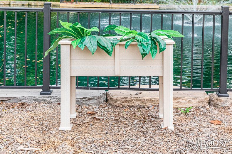 Planters & Consoles