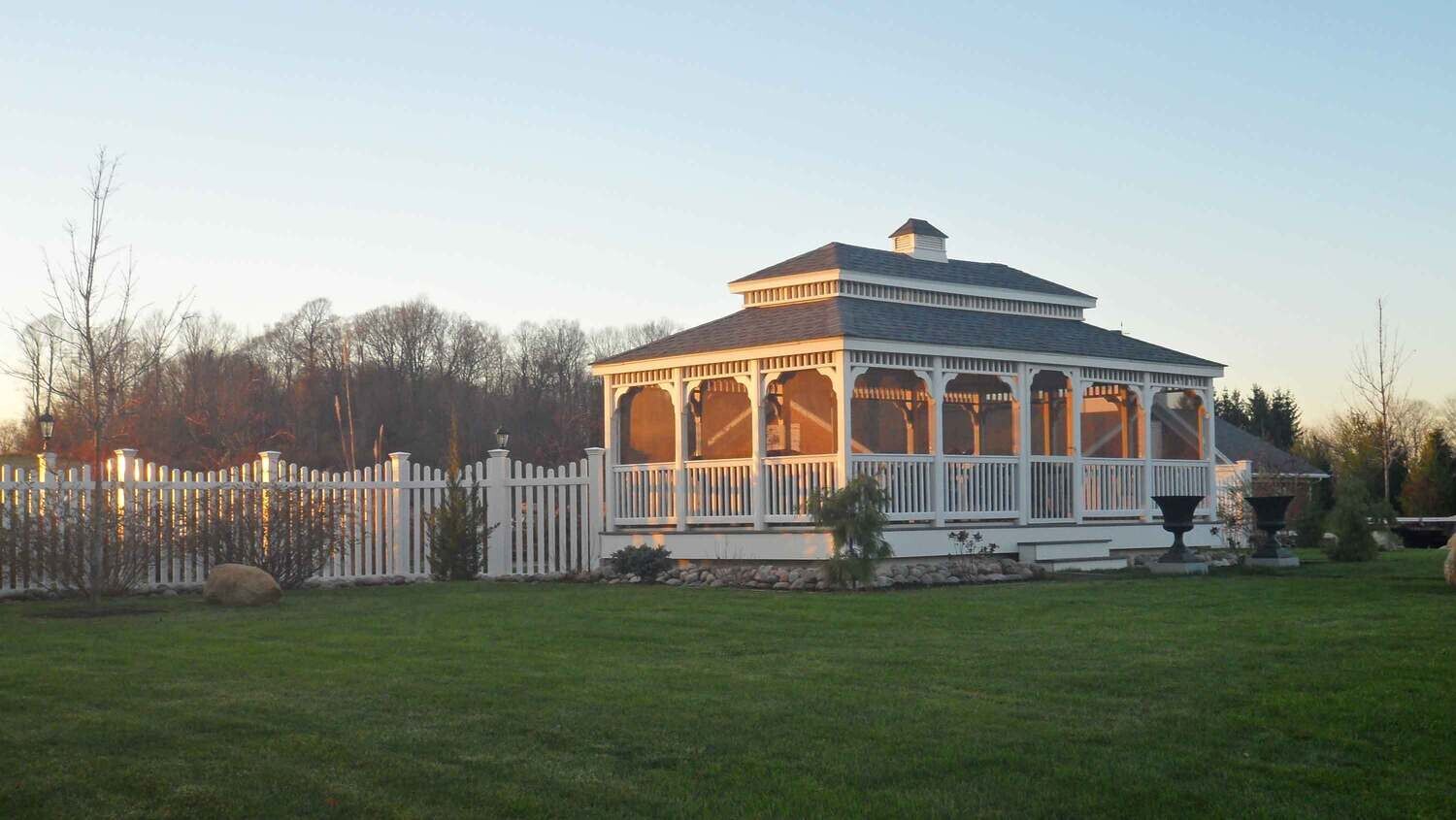 Vinyl Deluxe Pagoda Rectangular Gazebo