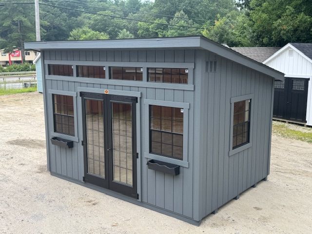 Deluxe DuraTemp® Modern Poolhouse