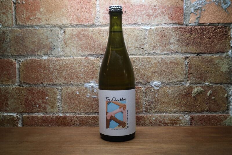 Yullis Brews Two Shoulders 750ml