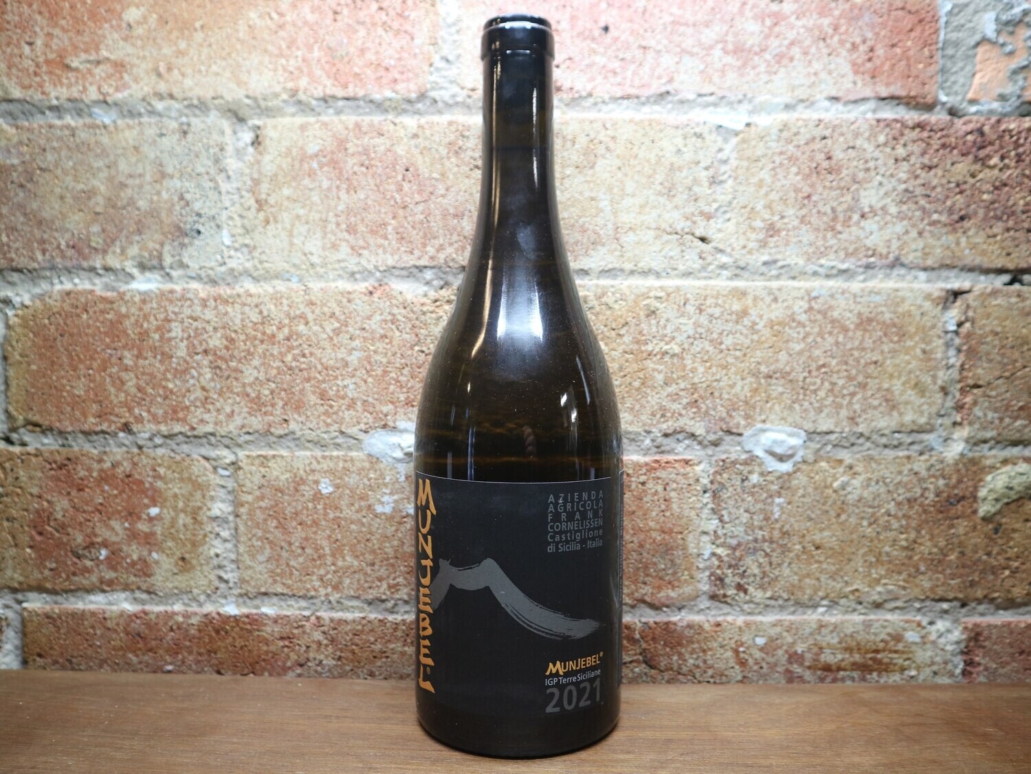 Frank Cornelissen &#39;Munjebel Bianco&#39; Carricante, Sicily ITA