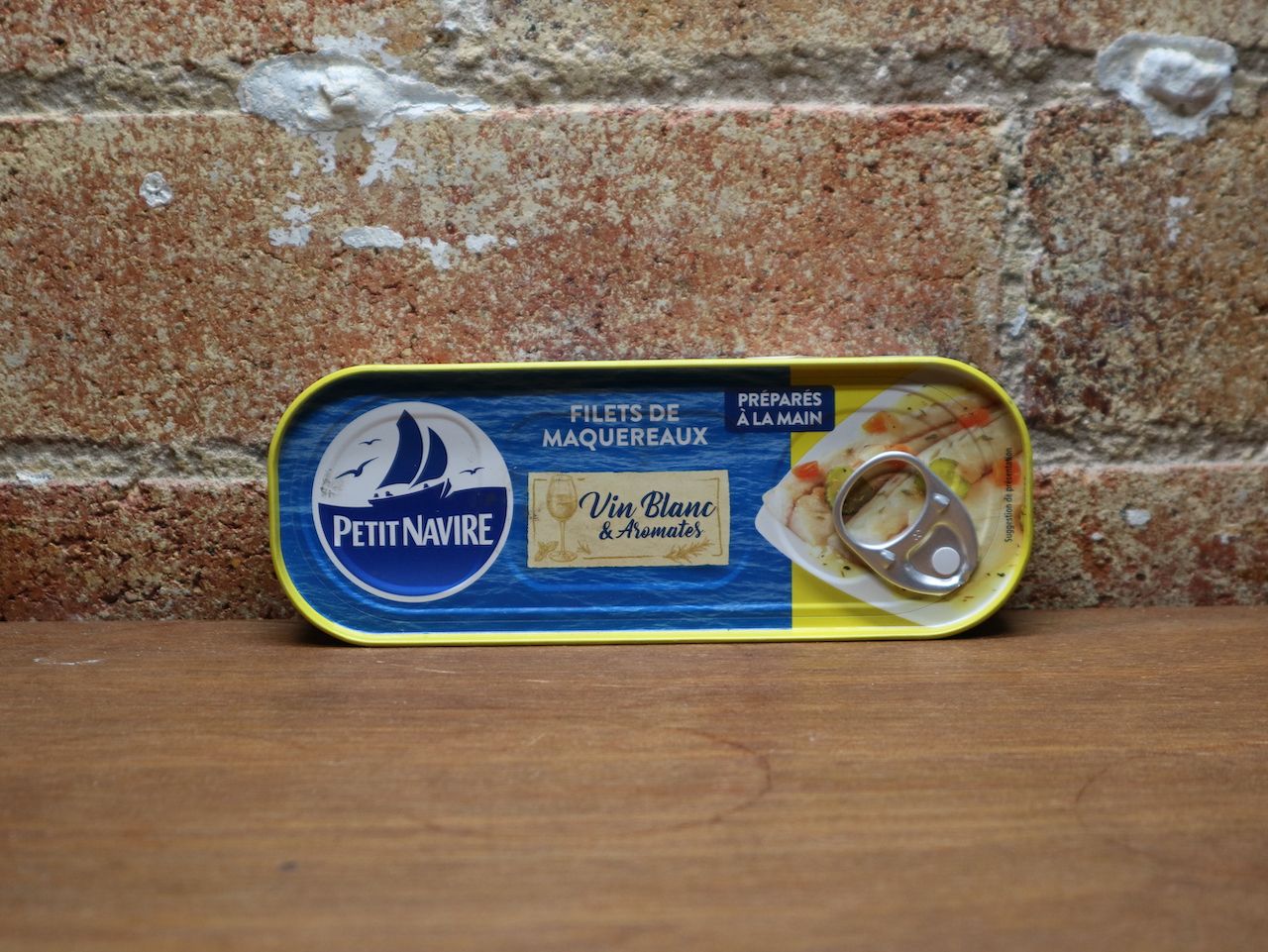 Petit Navire &#39;Filets de Maqueraux au Vin Blanc et Aromates&#39; Mackarel with White Wine 175g, FRA