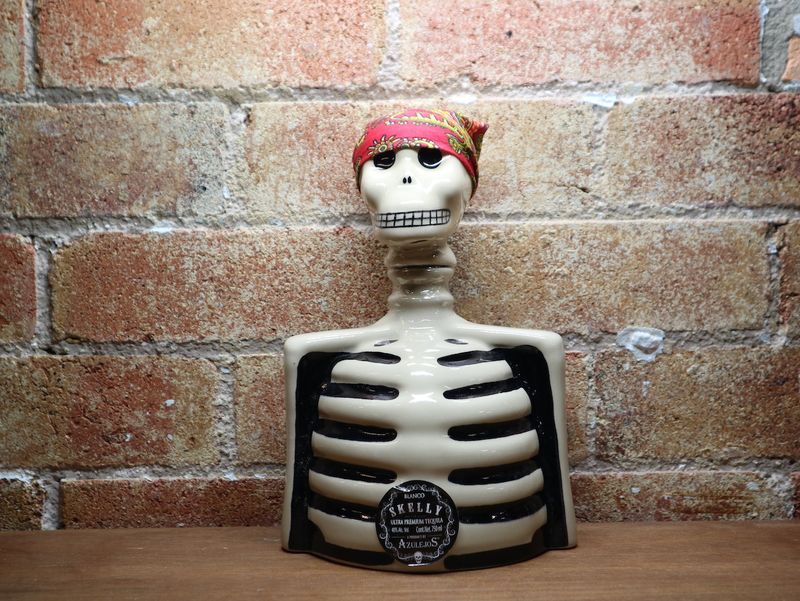 Los Azulejos Skelly Blanco Tequila, MEX