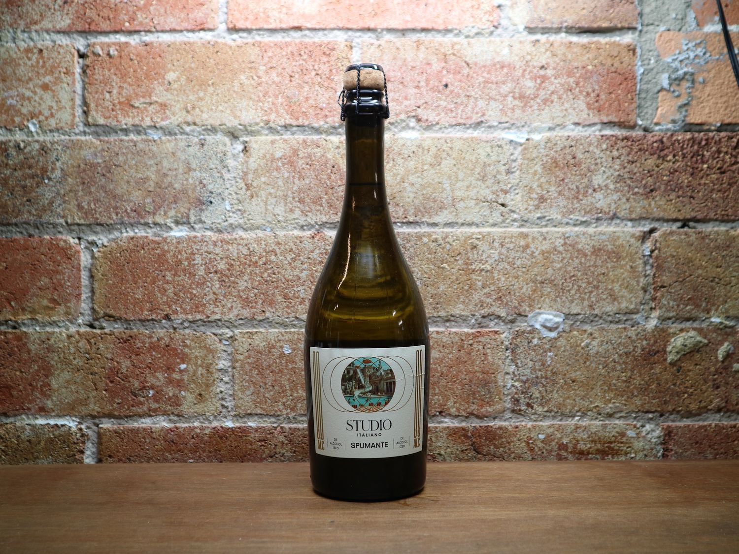Kolonne Null 'Studio Italiano' Spumante Sparkling 0.0% Non Alc Wine, ITA