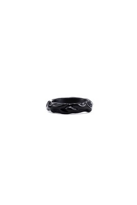 Black amorphous ring