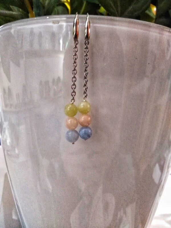 Earrings with quartz