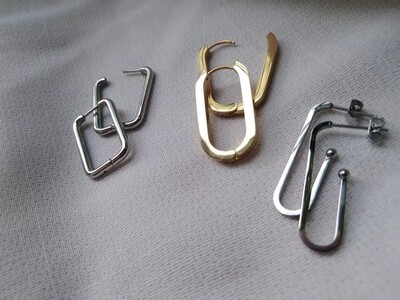 Earrings in zamak
