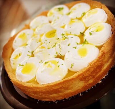 Tarta de cítricos con merengue suizo