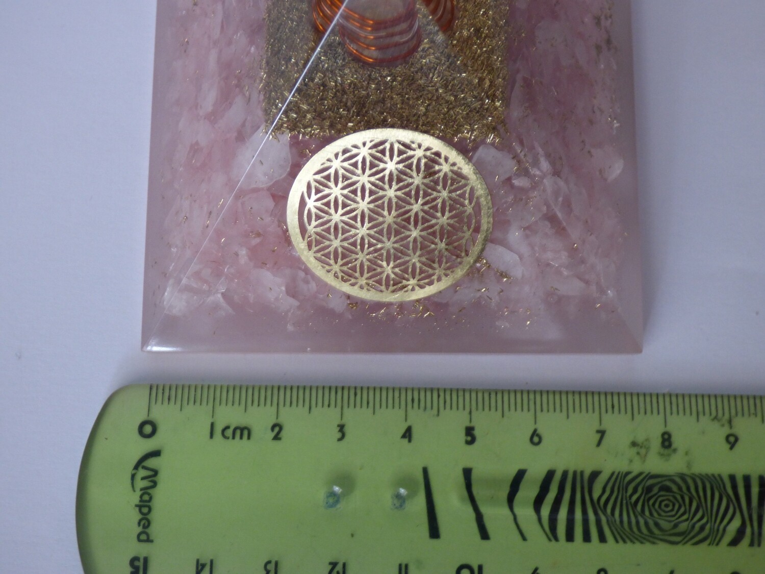 Grand Pyramide d&#39;orgone en cristal de citrine avec symbole de fleur de vie  75mm/71mm
