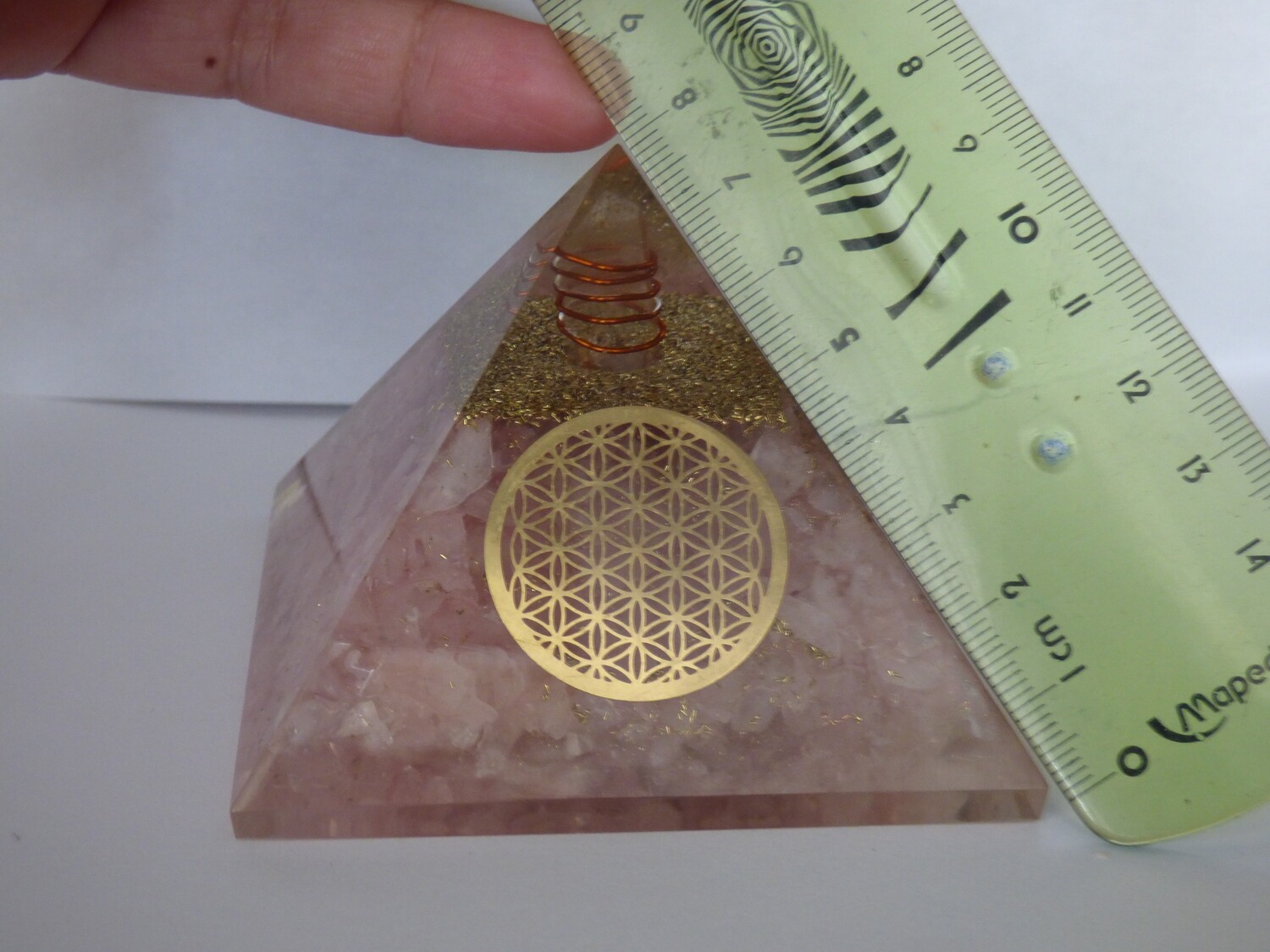 Grand Pyramide d&#39;orgone en cristal de citrine avec symbole de fleur de vie  75mm/71mm