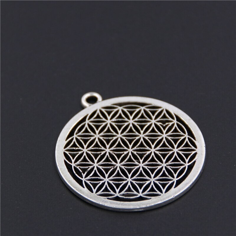 Deux Pendentifs géométrique couleur argent, fleur de vie