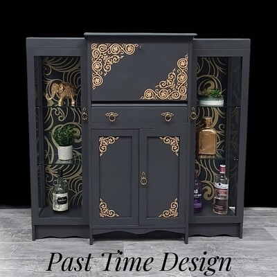 Drinks cabinet/display cabinet