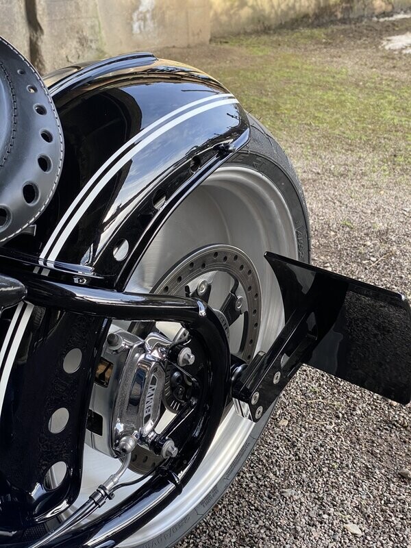 R 18 Heckfender Hardline seitlich mit Löchern R 18 Heckfender Hardline seitlich mit Löchern
