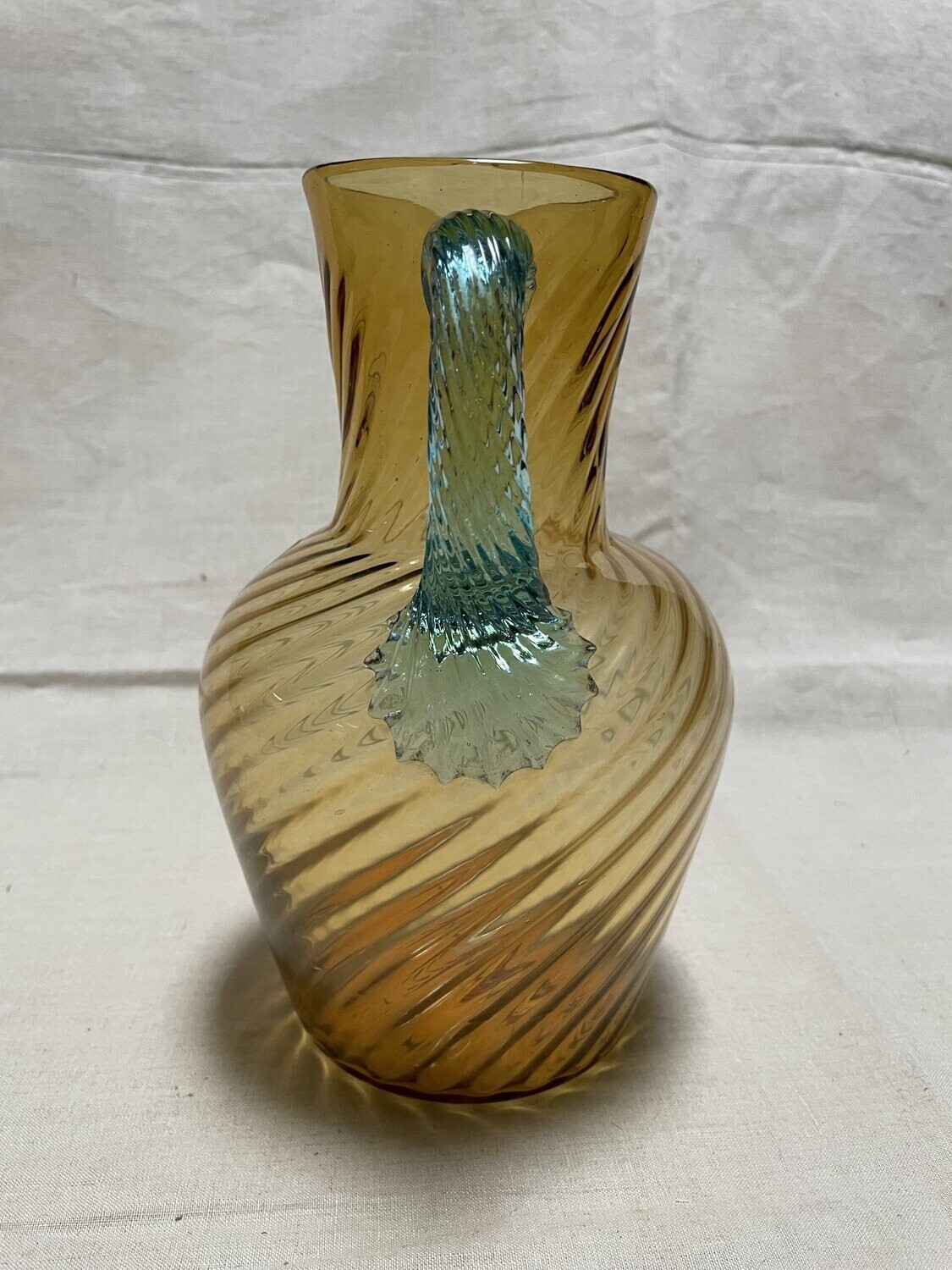 Rare pichet aux couleurs de la vaisselle de George Sand. Magnifique verre soufflé. Exceptionnel - Hauteur 23 cm
