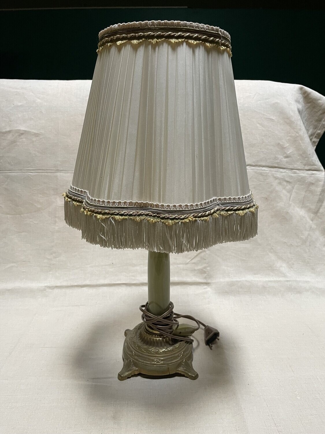 Très belle lampe à la colonne corinthienne - Hauteur 51 cm