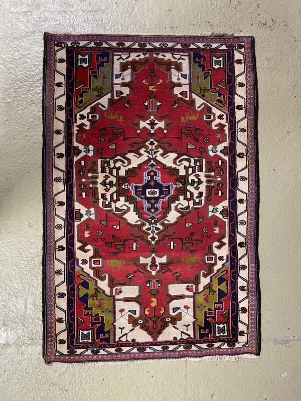 Tapis en laine à décor géométrique, 147x94 cm