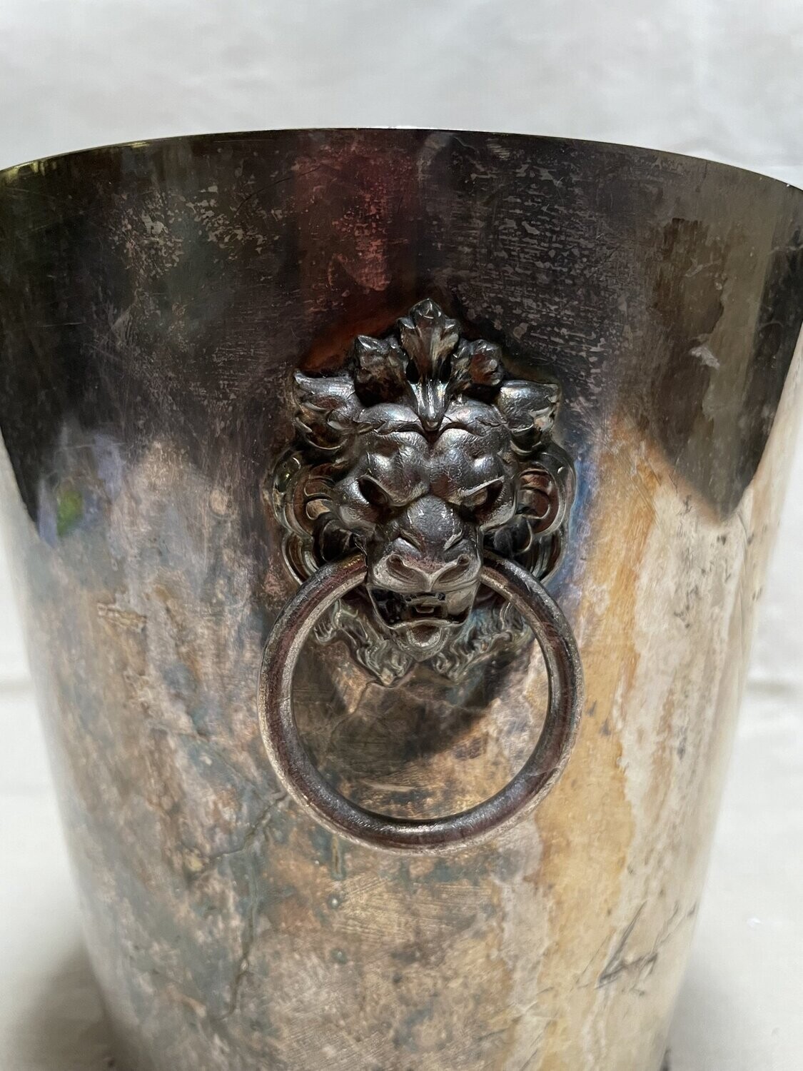 Seau à Champagne Ancien Tête De Lion Métal Argenté