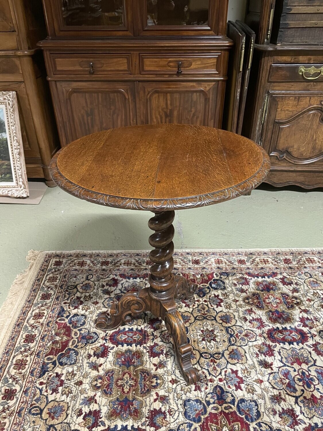 Sellette tripode en chêne à fût tors - h : 78 cm, diam : 63 cm