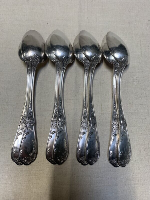 Lot de 8 grandes cuillères à soupe en métal argenté