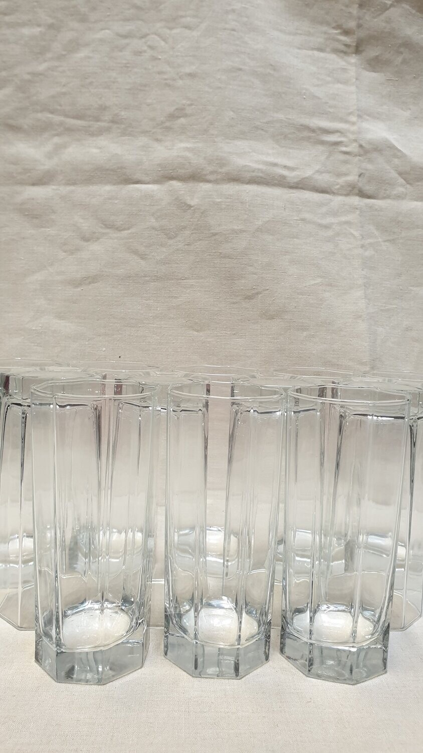 Suite de douze verres - Hauteur 14.5 cm