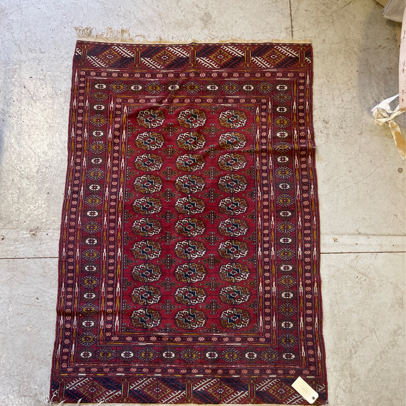 Tapis d'Orient en laine à décor central de 30 caissons sur fond rouge - 185 cm x 126 cm