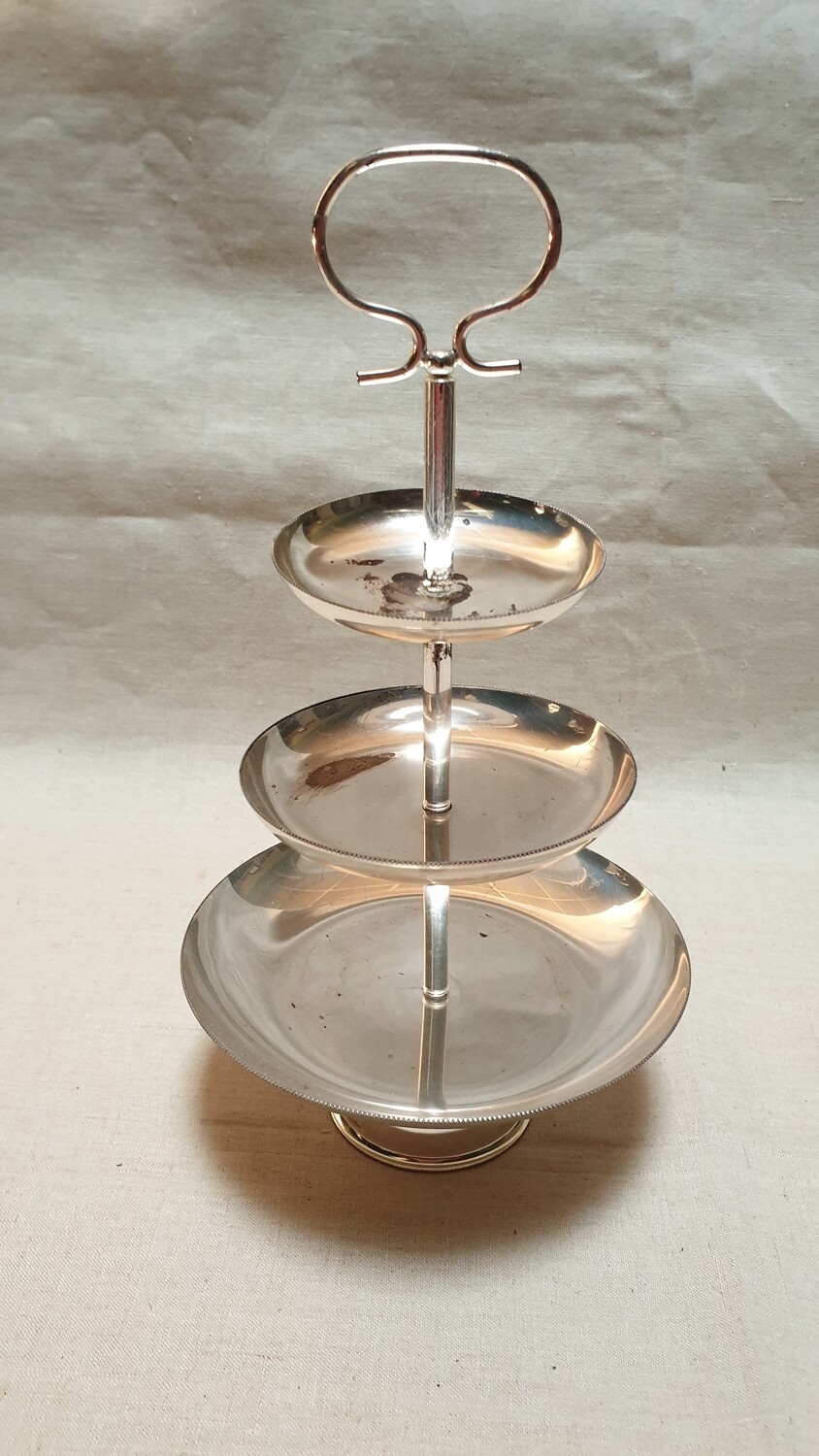 Serviteur en métal argenté - Hauteur 24 cm