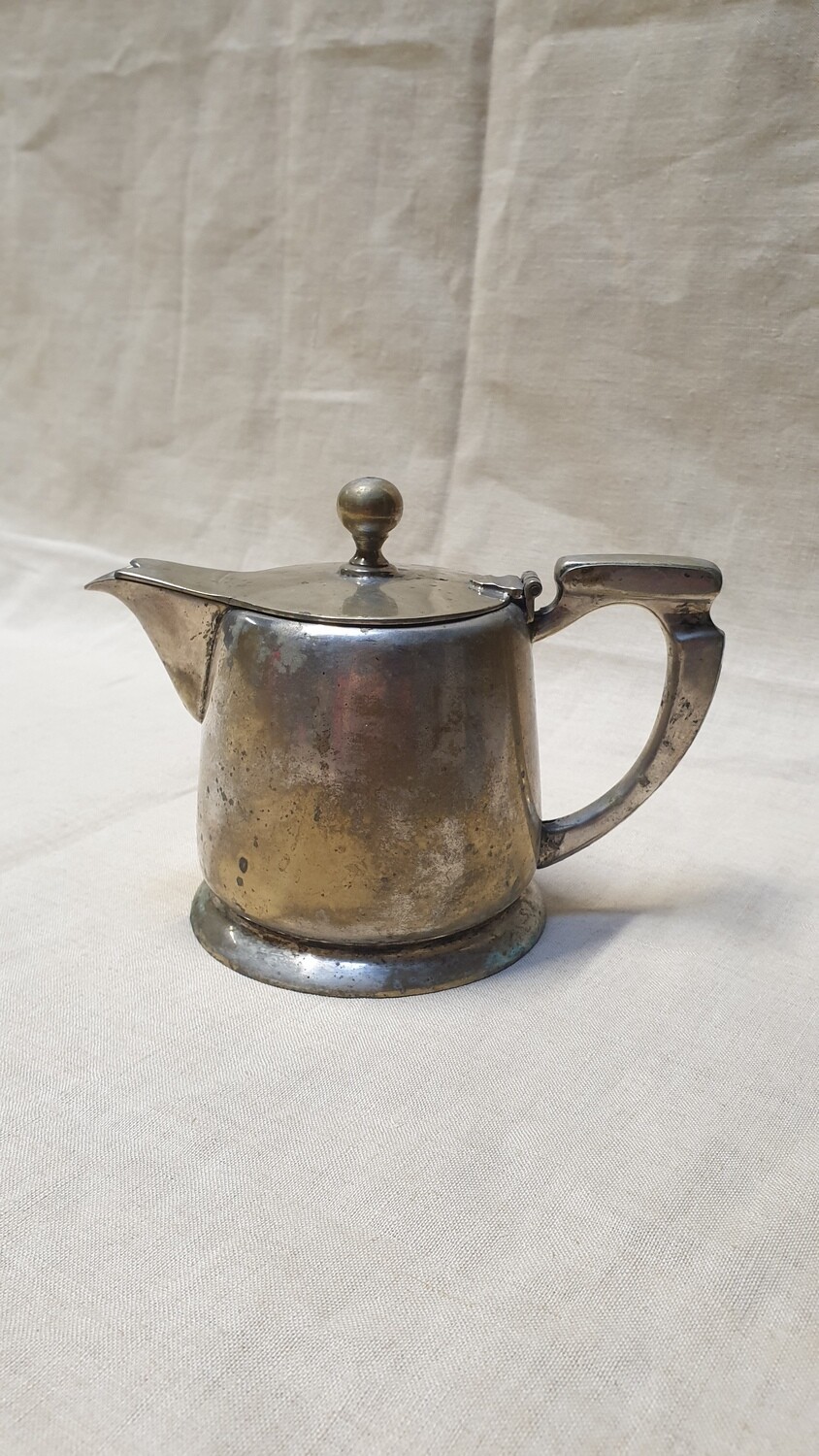 Théière en métal - H-11, L-15,5