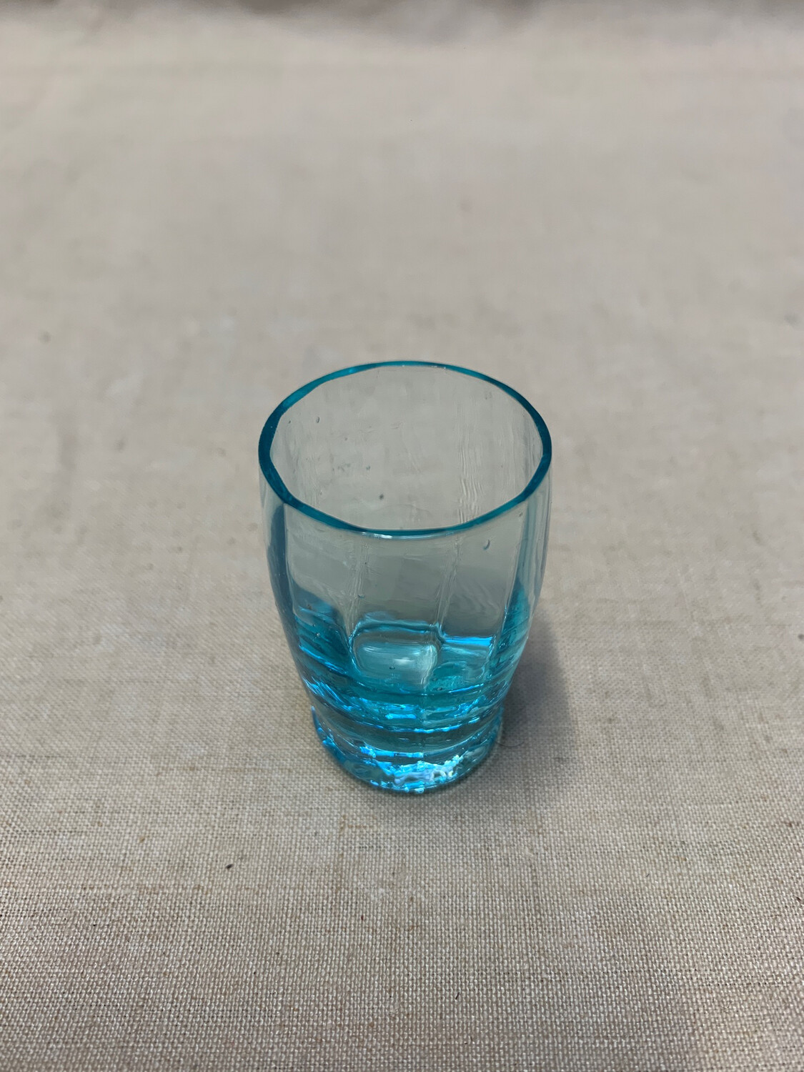 4 minis verres bleu clair