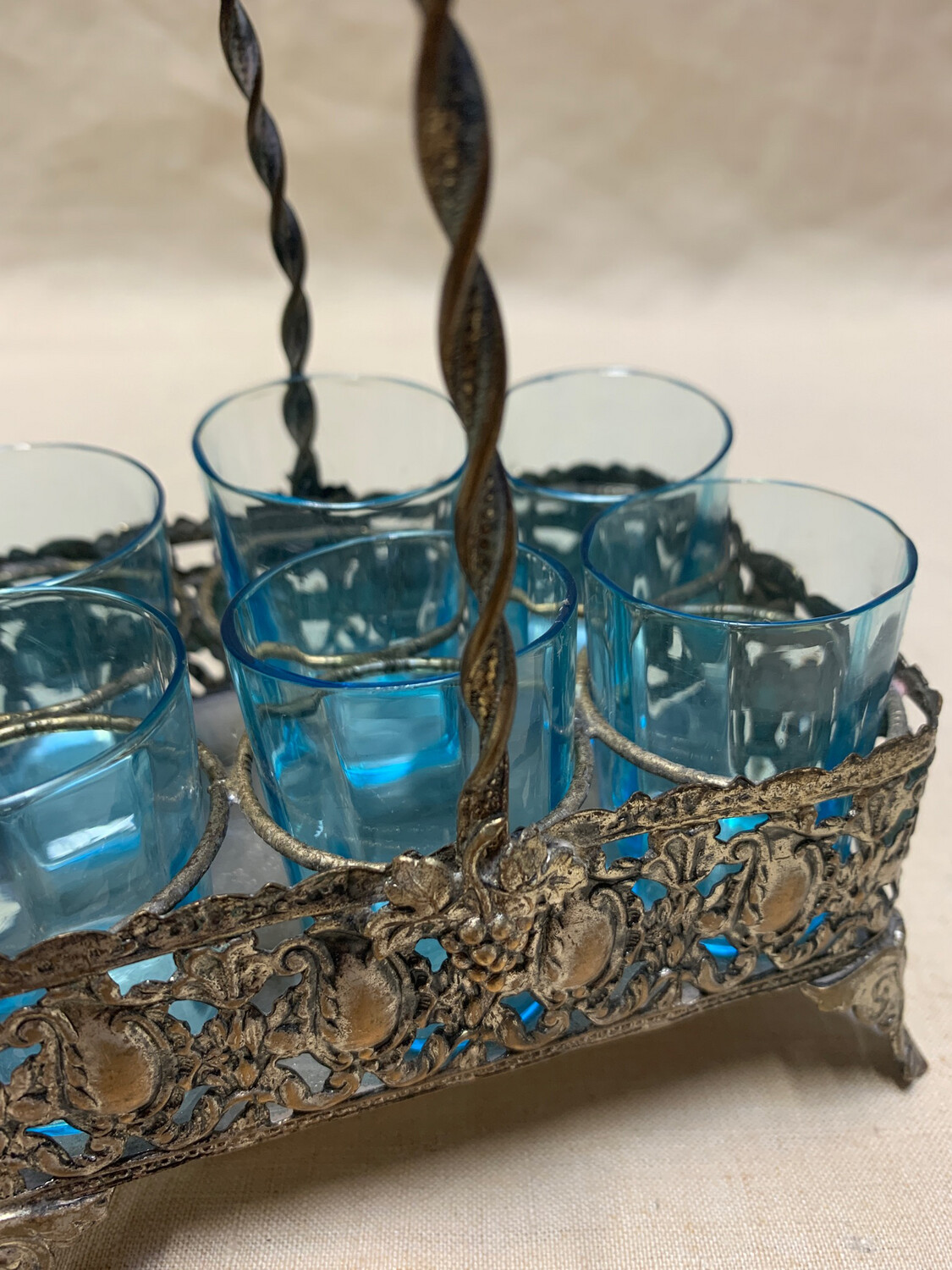 6 verres à shot avec leur panier