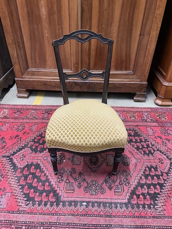 Chaise en bois très foncé avec garniture jaune H-82cm