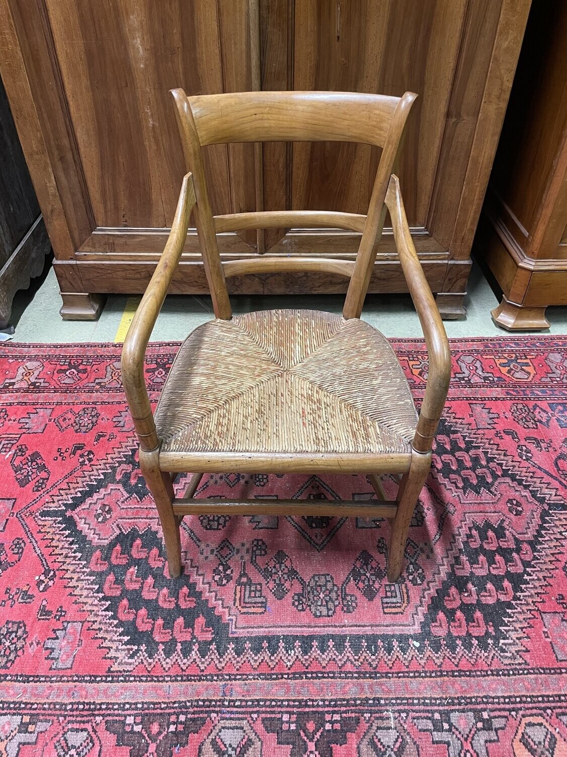 Très beau et ancien fauteuil  paillé H-87