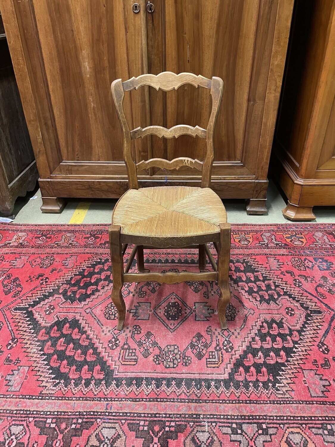 Chaise en bois paillée H-89cm
