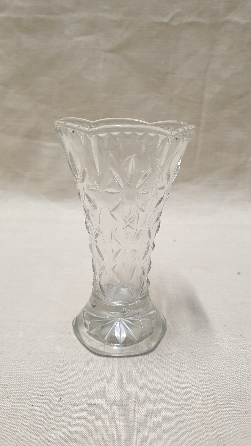 Joli vase en verre H-12,5 D-7
