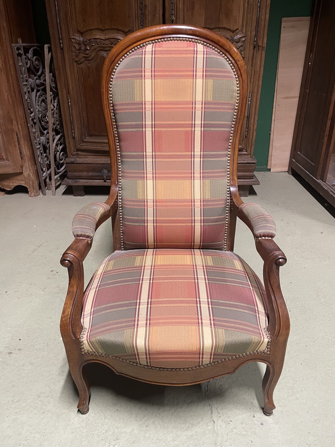 Fauteuil Voltaire, garniture en tissu - Hauteur 114 et Largeur 64 cm