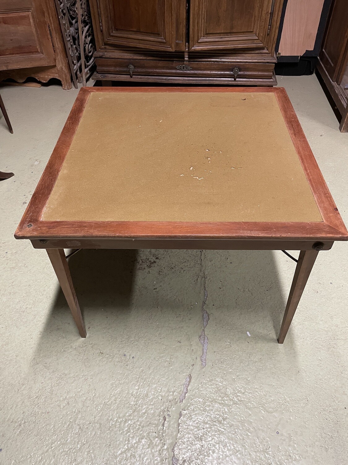 Petite table pliante à jeu en bois - H 75 cm 85 cm x 85 cm