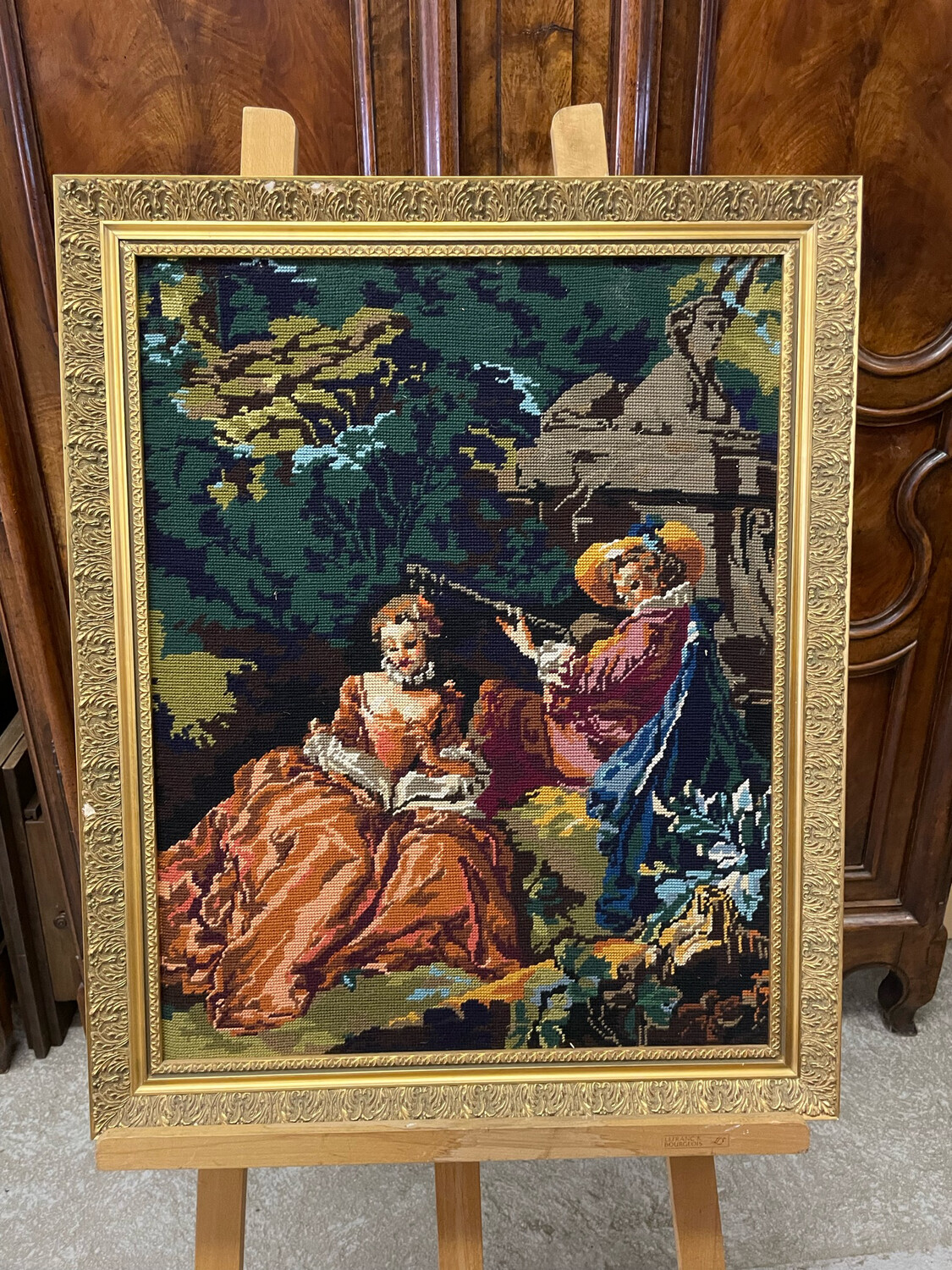 Tapisserie encadrée représentant une femme et un homme jouant d'un instrument - 62 x 76,5 cm