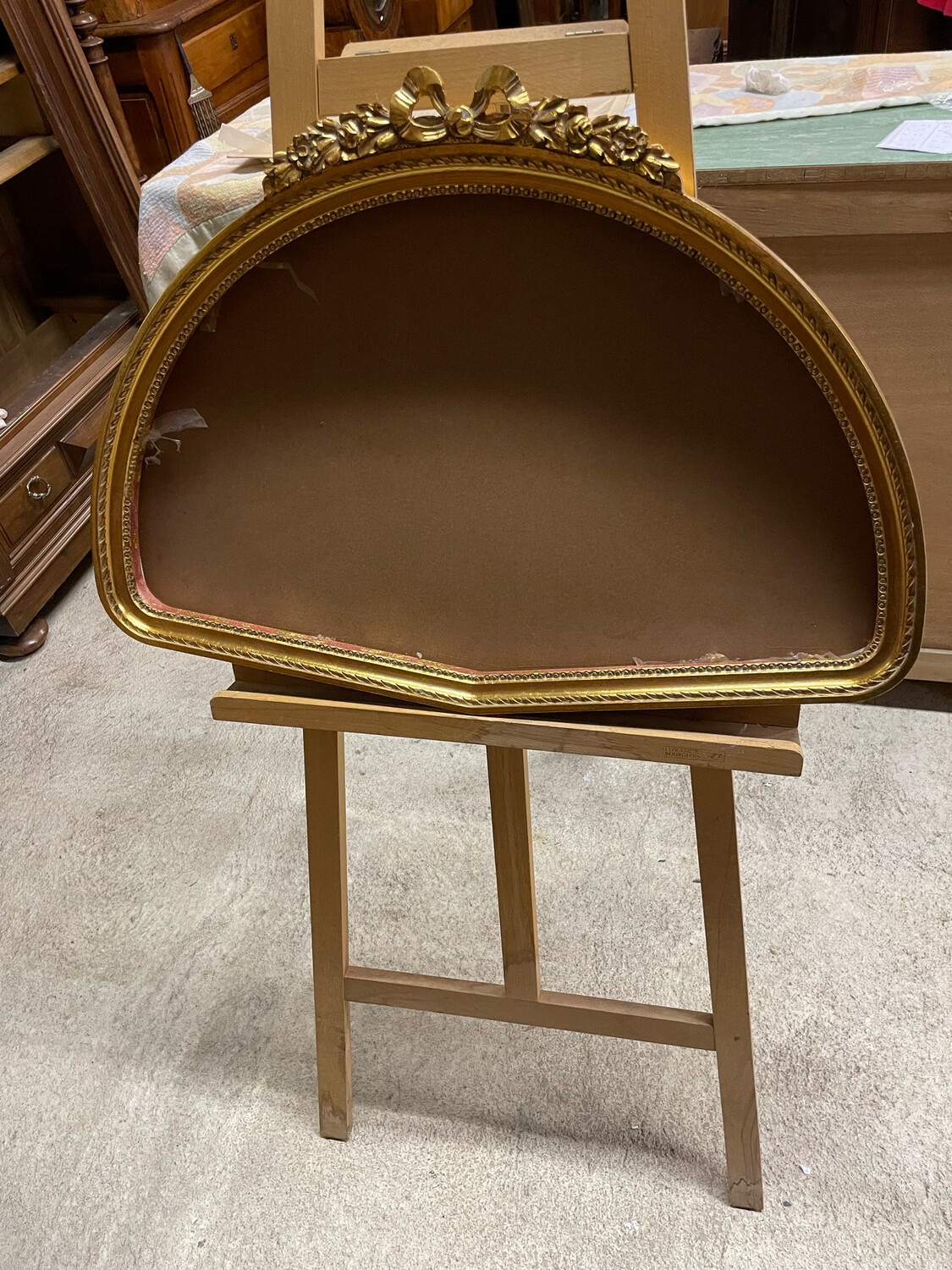 Cadre en forme demi-lune doré - 77 x 54 cm
