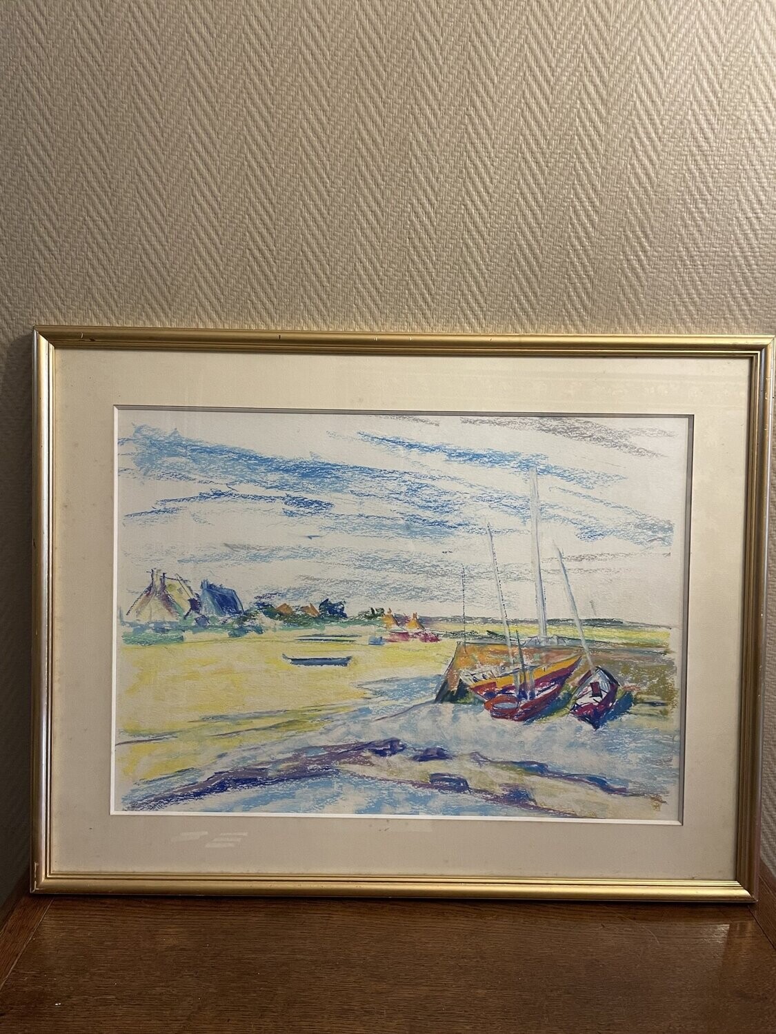 Pastel coloré d'un paysage au bord de l'eau avec plusieurs bateaux - 80,5 cm x 64,5 cm