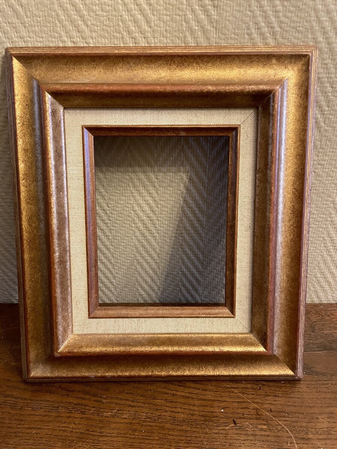 Cadre en bois doré  - 18,5 cm x 14,5 cm