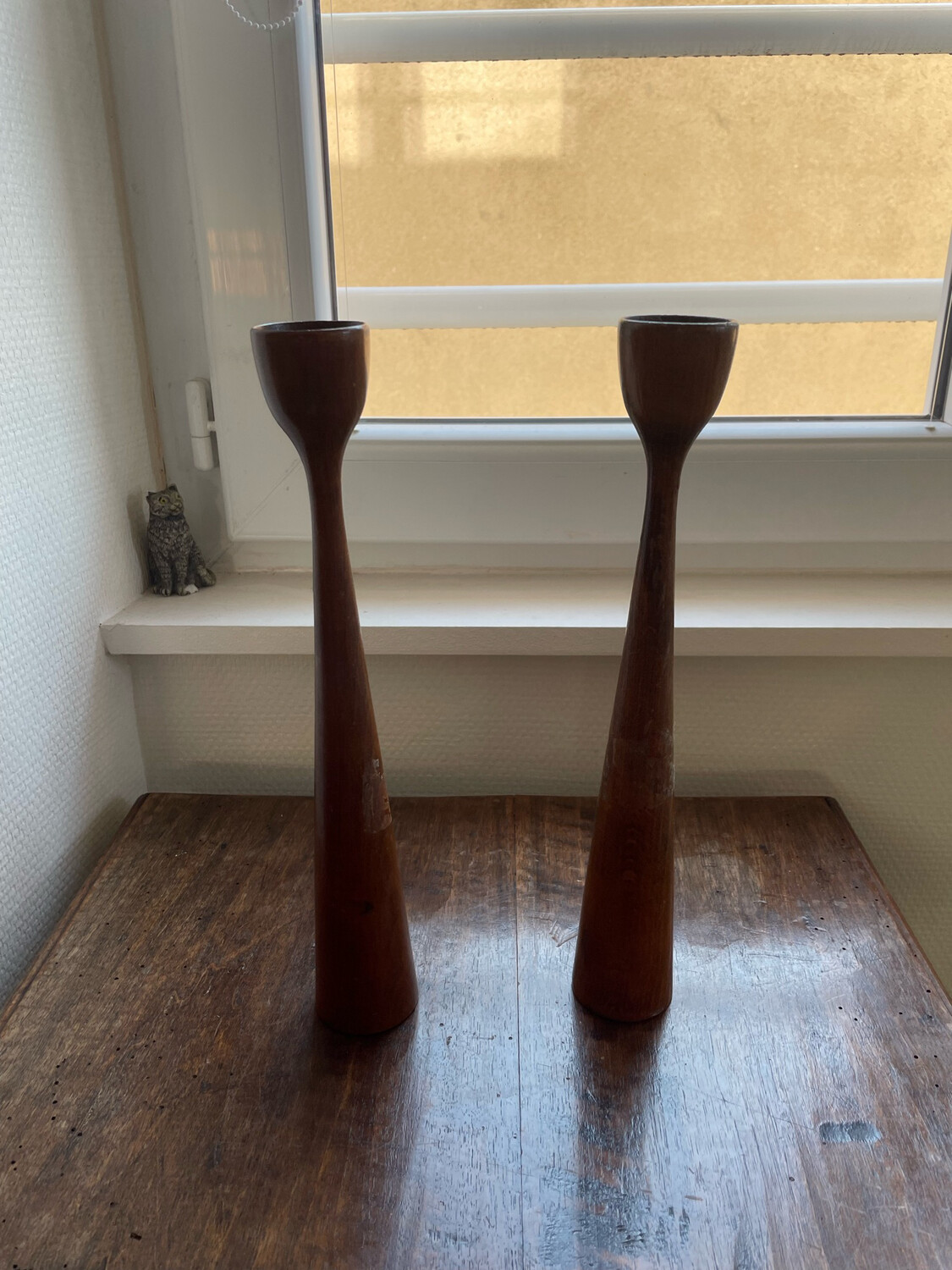Paire de bougeoirs en bois - 30 cm