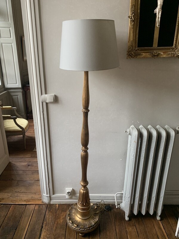 Lampadaire en bronze doré - H 180 cm